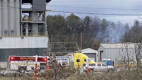 Investigation Begins Into Arkansas Plane Crash That Killed 5 | NTD