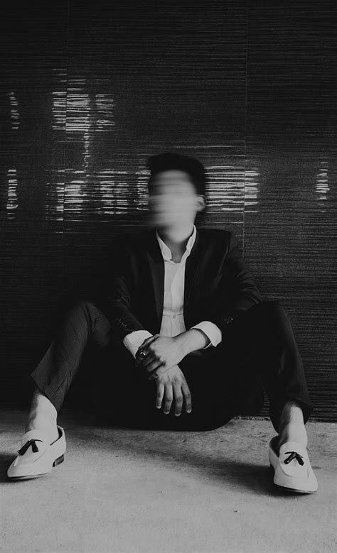 Hd Wallpaper Man Sitting On Floor Blur Abstract Face Black And White Anonymous Wallpaper