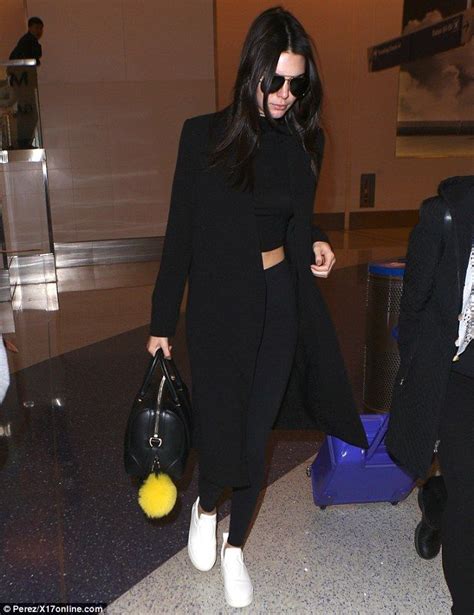 Kendall Jenner Flashes Her Taut Tummy As She Floes Out Of Lax Long