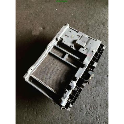 Autoverwertung ErsatzteileWasserkühler Schlossträger Gebläsemotor ...