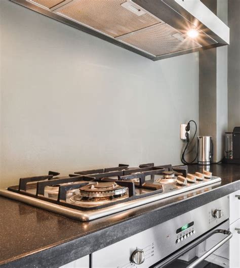 how to install an oven hood