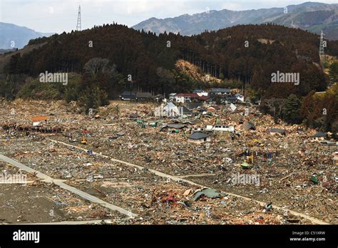 Japan tsunami aerial Fotos und Bildmaterial in hoher Auflösung Alamy