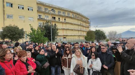 Galleria Pronto Soccorso Boscotrecase Protesta Per La Riapertura Le