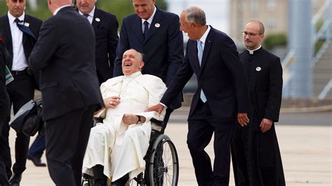 El Papa Francisco Llega A Lisboa Para Participar De La JMJ