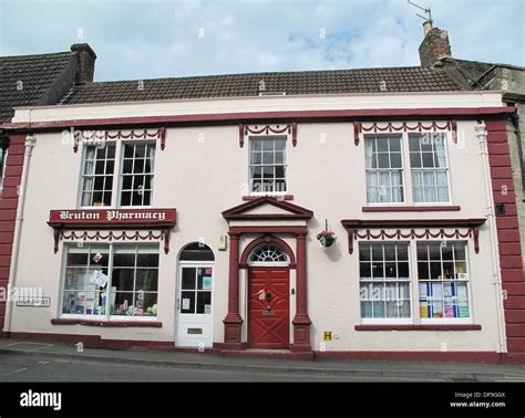 High Street Shops Bruton Hi Res Stock Photography And Images Alamy