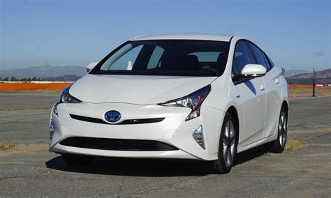 Toyota Prius First Drive Review Autonxt Net