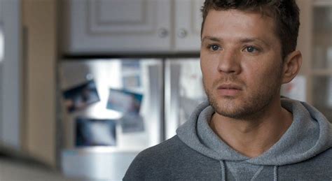 Ryan Phillippe processa ex namorada após acusação de violência