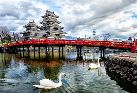 Matsumoto Castle Jigsaw Puzzle In Bridges Puzzles On Thejigsawpuzzles