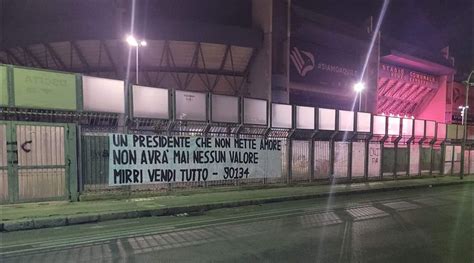 Palermo Striscione Al Renzo Barbera Contro Mirri Un Presidente