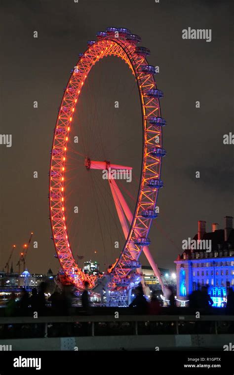 London Eye at night Stock Photo - Alamy