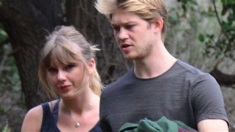 Everything We Know About Taylor Swift And Joe Alwyns Split