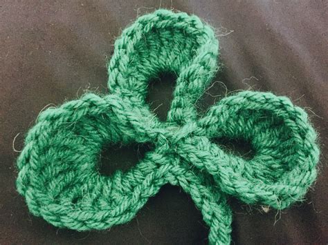 Crochet Shamrock Free Pattern