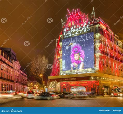 Galleries Lafayette In A Winter Night In Paris Editorial Photography