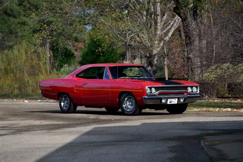 Plymouth Road Runner Hemi Hardtop Coupe Mopar Muscle