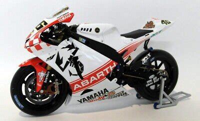 Minichamps Model Motorcycle Ref Yamaha Yzr M