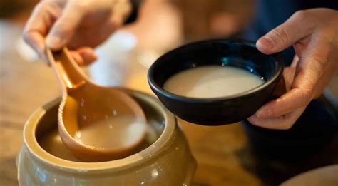 Enjoy Makgeolli: The Other Korean Alcohol Drink | Holiday Tours & Travel