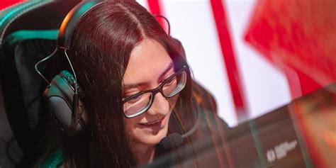 E sport première femme à intégrer lélite de Valorant