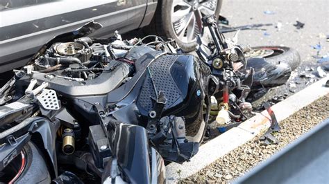 Zwei Motorradfahrer sterben bei Unfall in Südthüringen