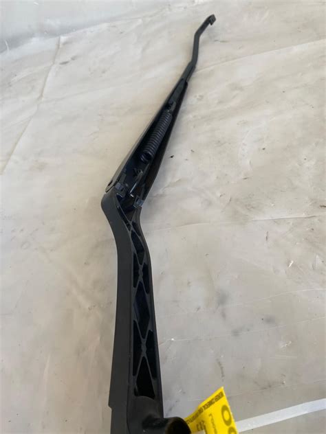 Chevrolet Malibu Front Windshield Wiper Arm Left Driver