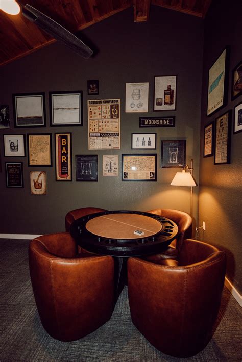 Newly Renovated 2 Queen Room - Tremont Lodge