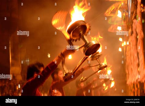 Aarti ceremony at Dashashwamedh Ghat in Varanasi, Uttar Pradesh, India ...