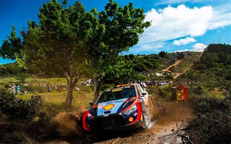 Vittoria Per Neuville E Hyundai Al Rally Italia Sardegna