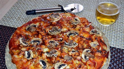 Barbecue Chicken And Mushroom Pizza Easy Homemade Pizza Recipe Youtube