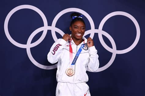 Lhéroïne Simone Biles Remporte Le Bronze En Gymnastique