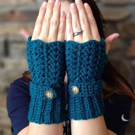 Lace Fingerless Gloves Crochet Pattern