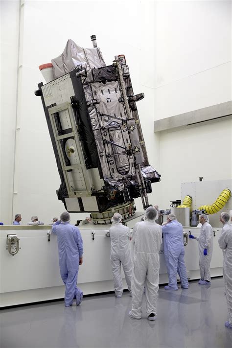 Lockheeds Gps Iii Prototype Successfully Connects With Raytheon Ground