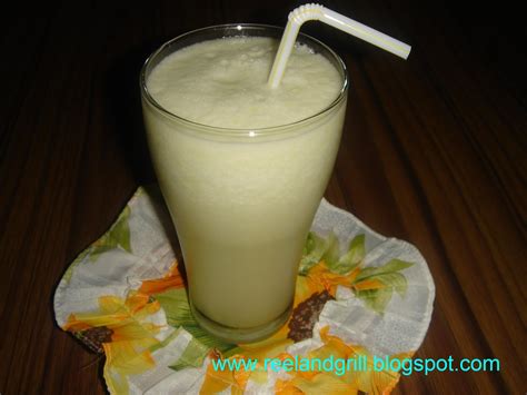 Reel and Grill: Green Mango Shake (Smoothies)