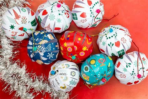 Boules de Noël personnalisées un DIY facile pour les fabriquer soi