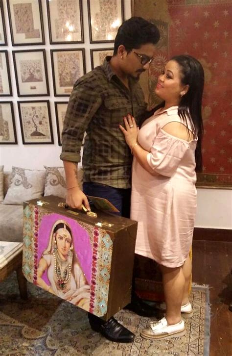 Bharti Singh And Haarsh Limbachiyaa Go Shopping For Their Wedding Card