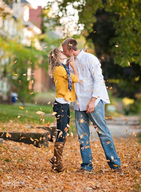 Creative Fall Engagement Photo Shoots Ideas I Shouldve