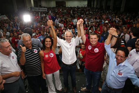 Edvaldo Nogueira PCdoB é eleito prefeito de Aracaju Jovem Pan