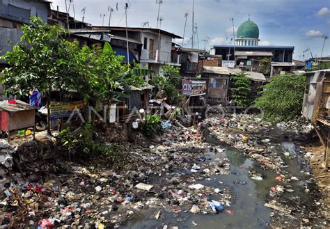 Volume Sampah Naik Antara Foto