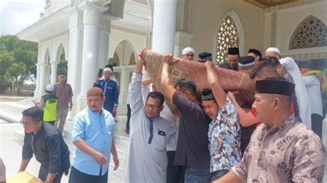 Jamaah Tetap Masjid Agung Bireuen Meninggal Dalam Masjid Rekaman Cctv