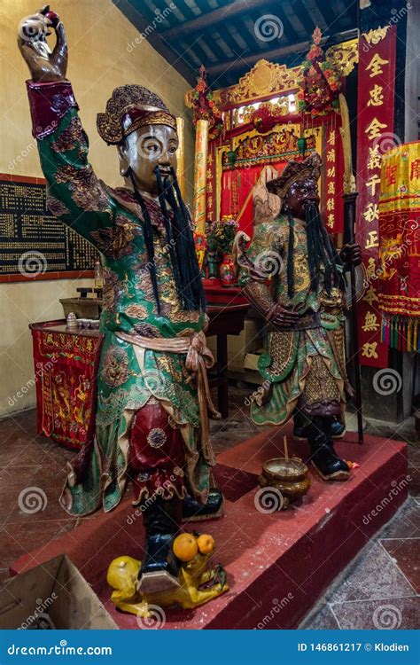 Life Size Statues At Kwan Tai Taoist Temple In Tai O Hong Kong China