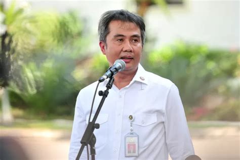 Diprotes Buruh Bey Machmudin Pastikan UMK Dan UMP Jabar Ditetapkan