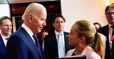 Telefonata Tra Meloni E Biden Il Presidente Usa Invita La Premier Alla