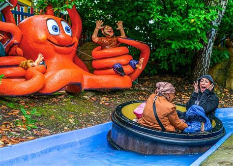 Wild Acre Village At Sundown Adventureland In Retford Holiday Parks