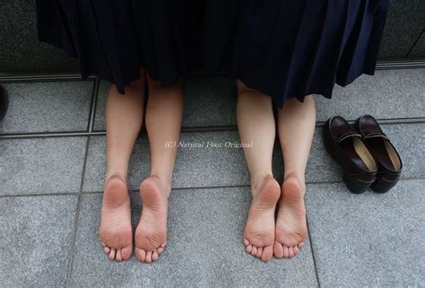 女性裸足 ツイッター – 裸足のマミ – GWCA