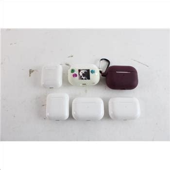 Apple Airpod Charging Cases, 6 Pieces | Property Room