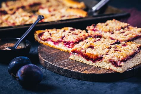 Herbstliches Backvergn Gen Zwetschgenkuchen Mit Streuseln