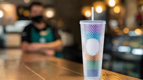 Starbucks Se Llena De Amor Y Color Con Nuevo Vaso De Colección