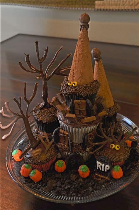 Haunted House Cupcakes By Summer S Sweet Treats Halloween Treats Delicious Halloween Treats