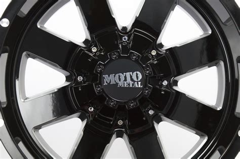 Realview Of Moto Metal Mo962 Gloss Black W Milled Accents 18x10 24