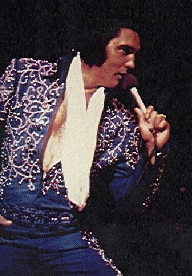 Elvis On September 4 1972 Closing Show In Las Vegas Nv Las Vegas Concert Elvis