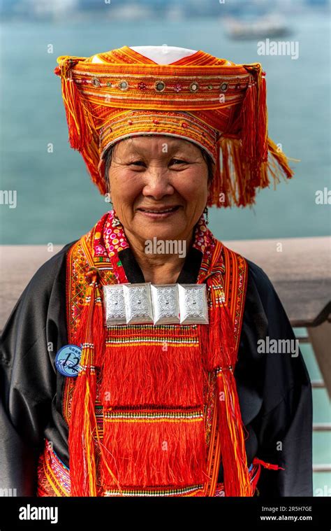 Hong Kong Traditional Women