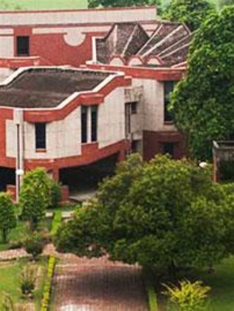 Inspiring Journeys of IIT Kanpur Alumni - Aupdates